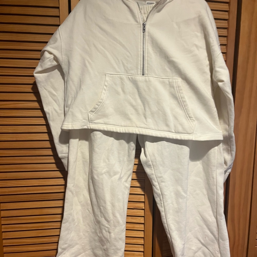 PINK Cream Hoodie and Sweatpants Set sz Med.            no stains or tears